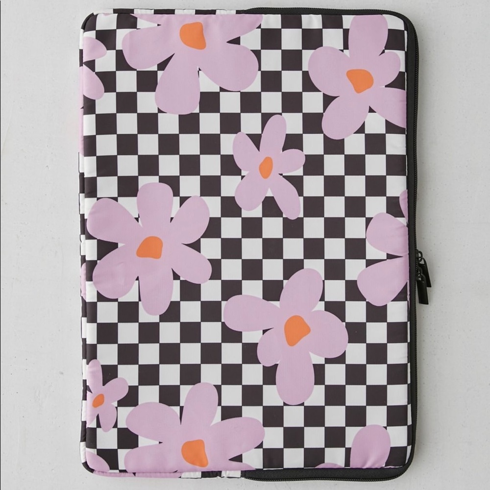 UO 16” Laptop Case